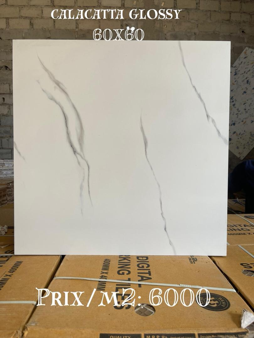 Calacatta Glossy 60×60 — blanc marbre veiné, 6 000 F/m²