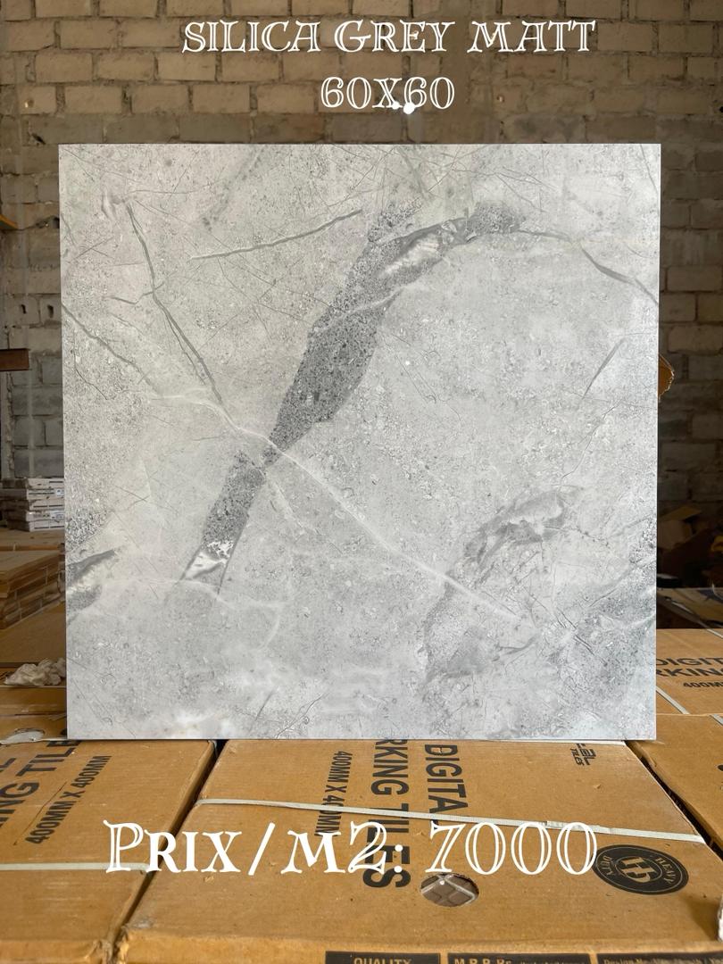Carreaux — échantillon showroom P2M Mbao