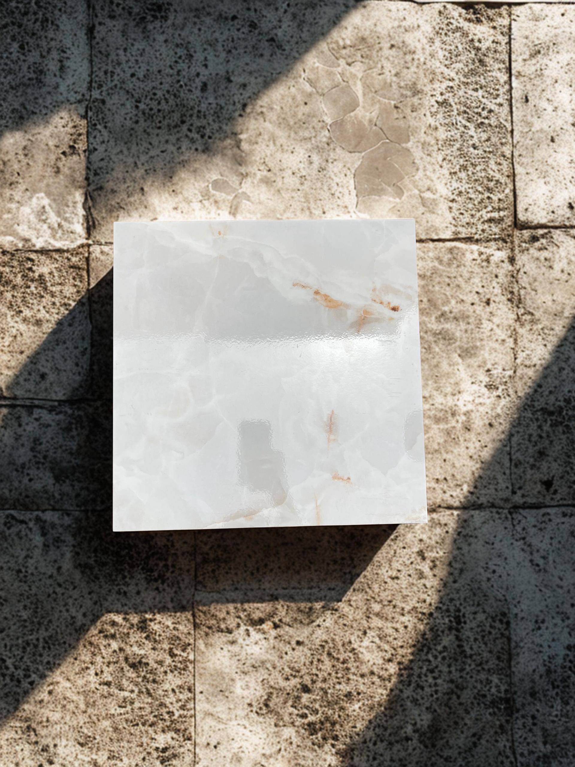 Dalle effet marbre blanc/or poli brillant 80×240